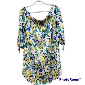 Off the shoulder hummingbird floral dress with tie sleeves Size Small